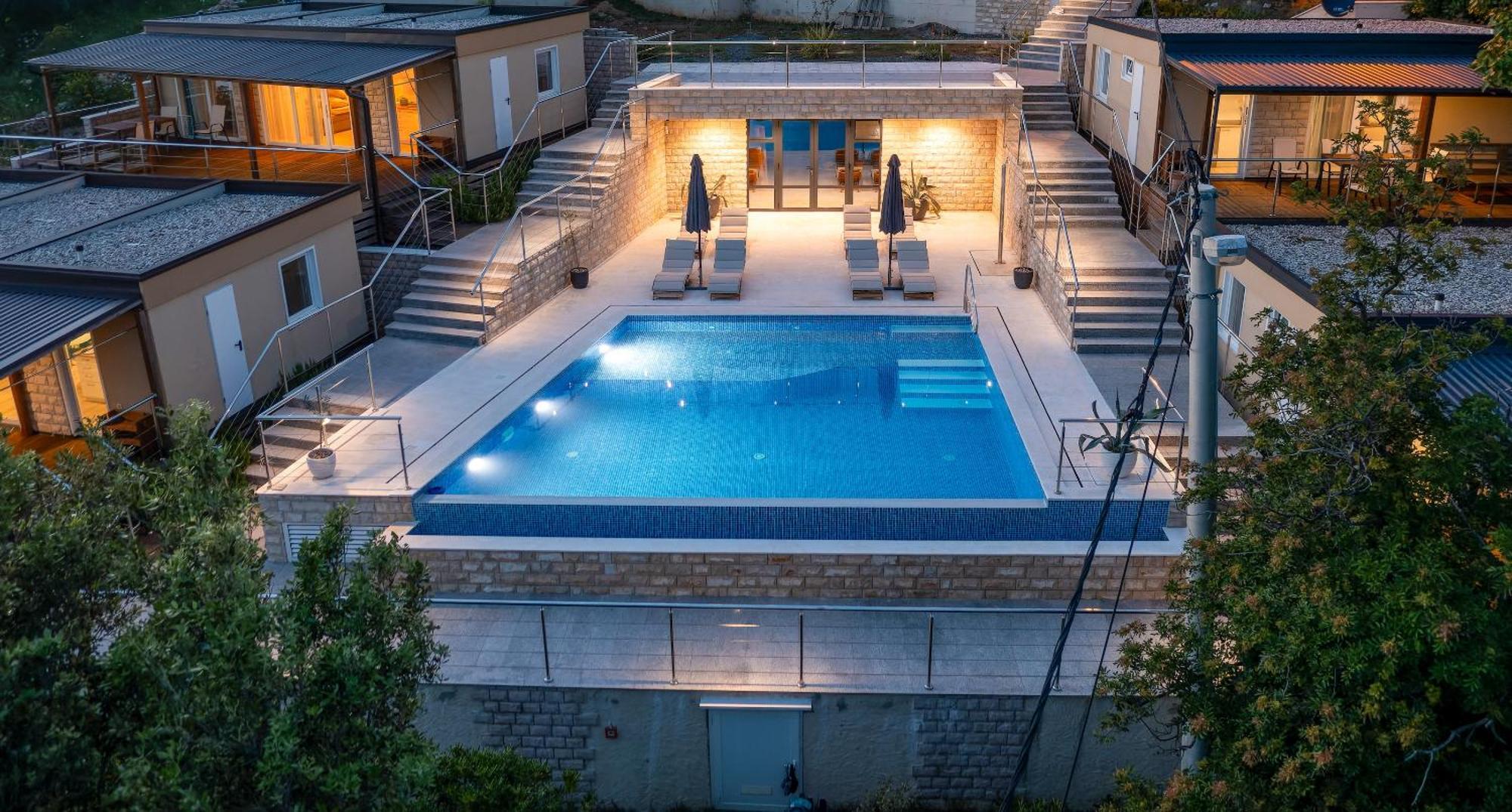 Boora Glamp Experience & Heated Infinity Pool Hotel Zengg Kültér fotó