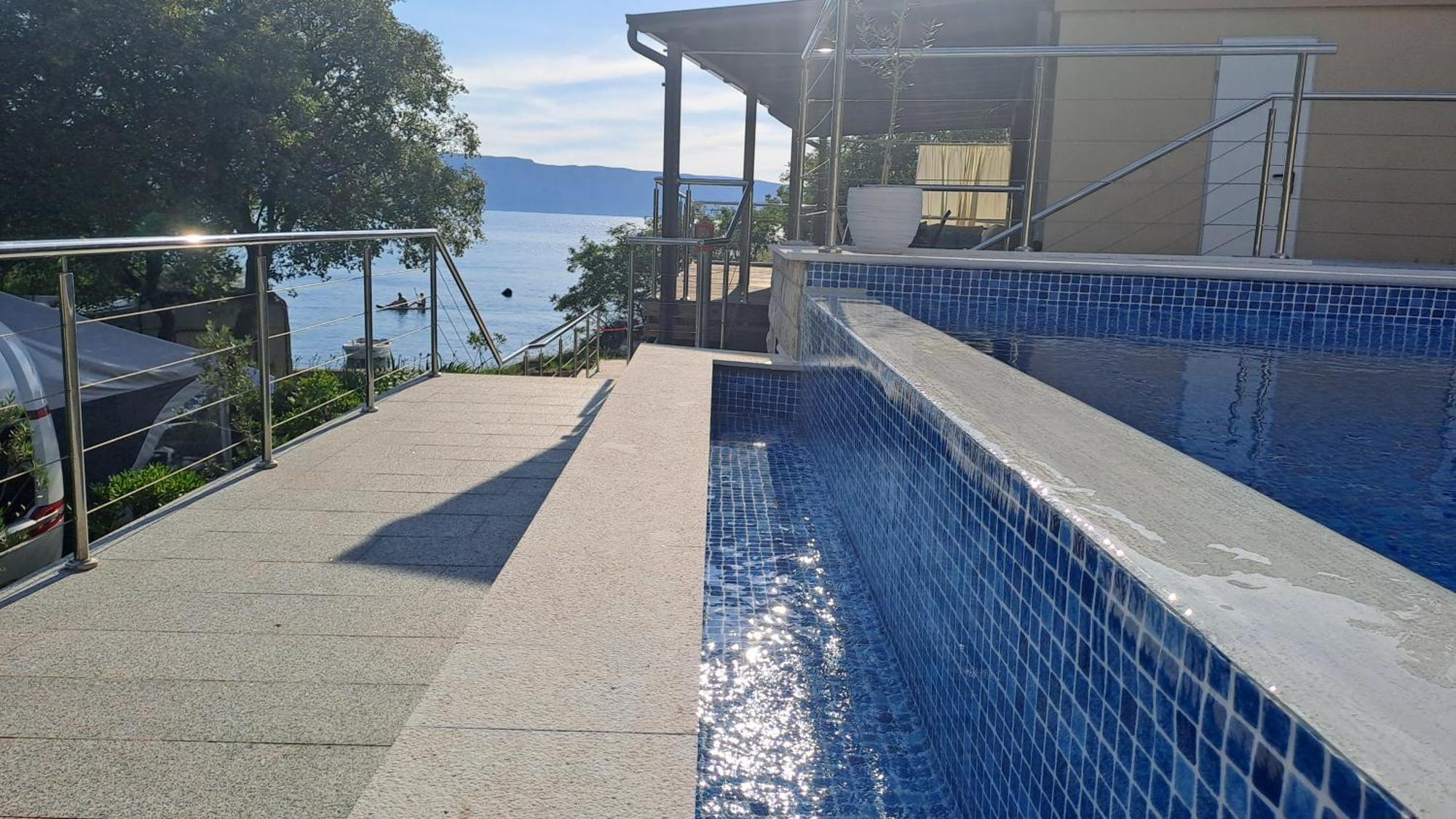Boora Glamp Experience & Heated Infinity Pool Hotel Zengg Kültér fotó
