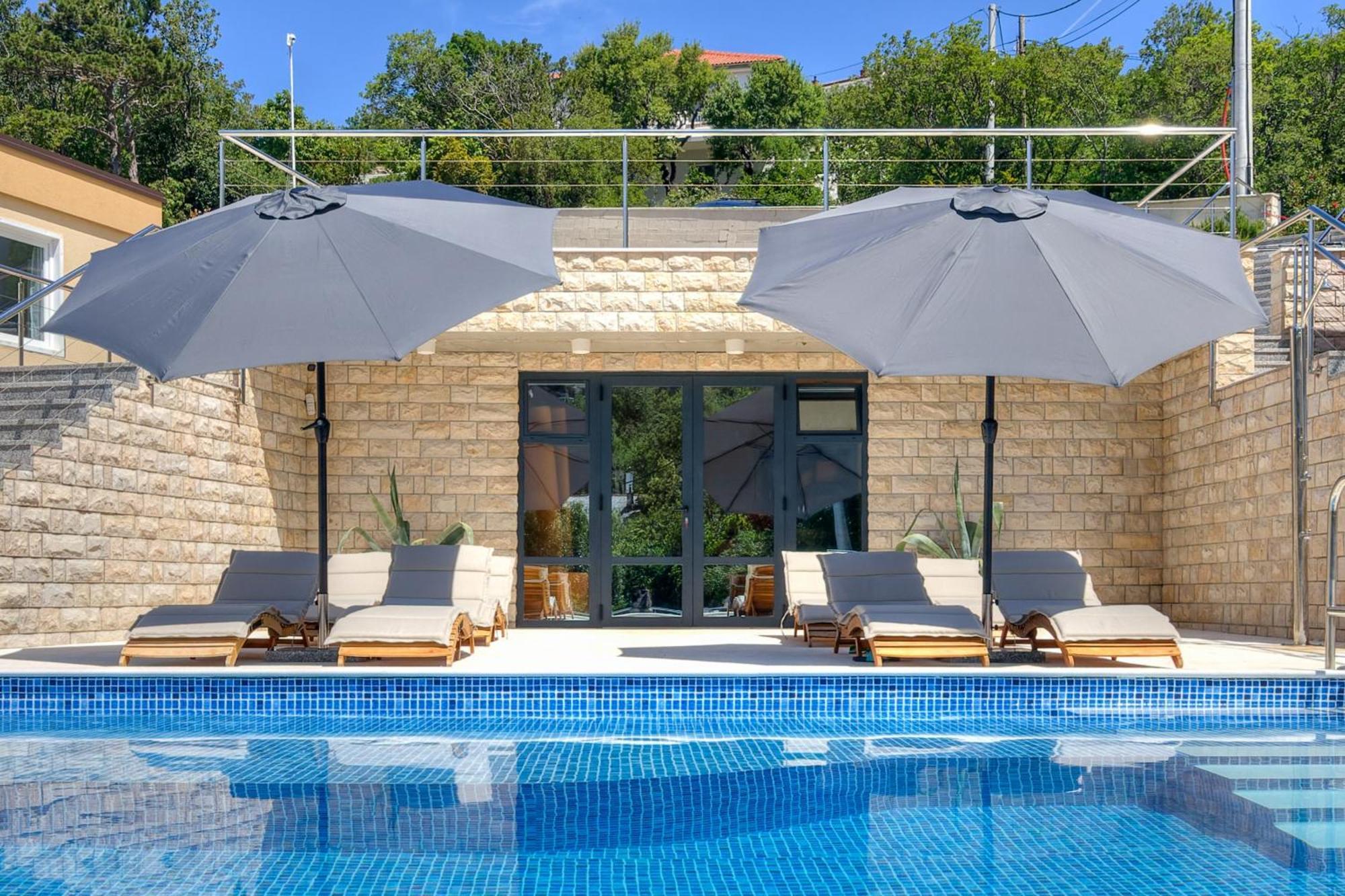 Boora Glamp Experience & Heated Infinity Pool Hotel Zengg Kültér fotó